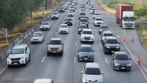 กลับบ้านสงกรานต์ 2568 ถนนสายเอเชีย มุ่งหน้าขึ้นเหนือ รถเริ่มแน่น สลับหยุดนิ่ง