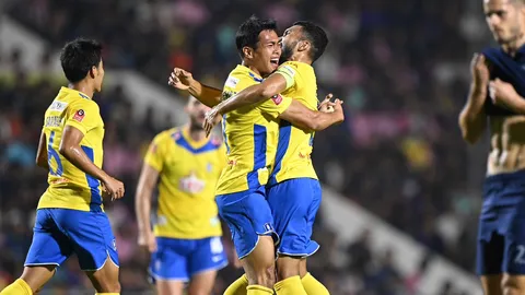 สะเทือนแผนฉลอง! "บุรีรัมย์" โดน "บีจี" บุกยิงดับคาบ้าน ยังต้องลุ้นแชมป์อีก 2 นัด