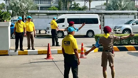 ระดมลูกเสือจิตอาสาช่วงสงกรานต์ ช่วยประชาชนยกสิ่งของ ปลูกฝังวินัย เสียสละสร้างสังคมปลอดภัย