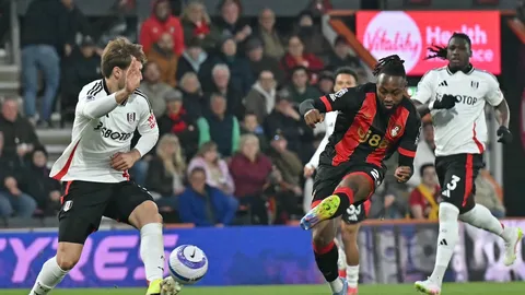 ผลบอล บอร์นมัธ เปิดรังเฉือน ฟูแลม คว้าชัยแรกรอบ 2 เดือน ศึกพรีเมียร์ลีก