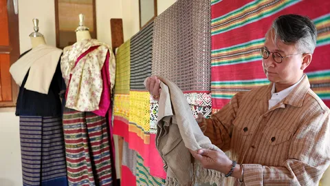 SACIT ส่งเสริมผ้าตีนจก-เครื่องปั้นดินเผาสู่งานร่วมสมัย