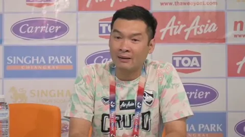 ใส่เป็นชุด "โค้ชฮั่น" ระบายเดือดหลัง "เชียงราย" แพ้ "ราชบุรี" คาบ้าน ร่วงรีโวคัพ