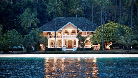 โรงแรมเคปพันวา ภูเก็ต โชว์เสน่ห์อันเป็นเอกลักษณ์