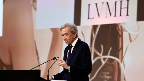 เบอร์นาร์ด อาร์โนลต์ บอสใหญ่ LVMH อัดอียูแก้เกมการค้าไม่ทันเกมสหรัฐฯ