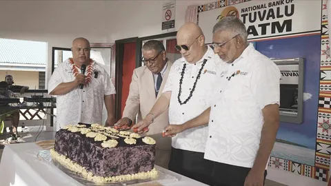 "ตูวาลู" ประเทศเกาะแปซิฟิก ฉลองมีตู้ ATM เครื่องแรก 