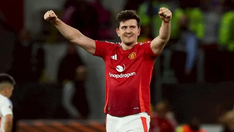 "แม็คไกวร์" เหน็บแรงลียง หลังพาแมนยูฯ คัมแบ็กสุดดราม่า ลิ่วรอบรองฯ ยูโรปา ลีก