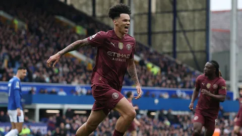 เรือใบแล่นฉิว! โอไรลีย์–โควาซิช ยิงท้ายเกม พาแมนซิตี้บุกเชือดเอฟเวอร์ตัน