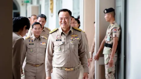 คน มท. ชื่นชม “อนุทิน” จัดสอบนายอำเภอโปร่งใส สยบข่าวลือเด็กฝาก-ตั๋วเงิน