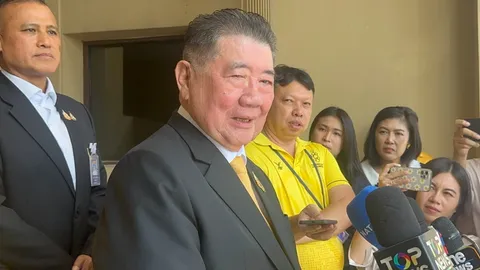 “ภูมิธรรม” ปัด “นายใหญ่” สั่งเบรกคดี “ลูกพีช” ยันการเมืองไม่เข้าไปยุ่ง