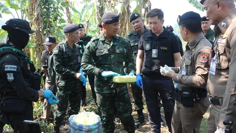 ทหารพรานไล่ล่าปิกอัพขนยาบ้า 2.5 ล้านเม็ดแหกด่านซุกป่ากล้วย ก่อนเผ่นหนี