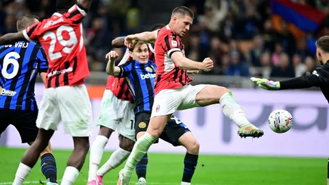 ผลบอล เอซี มิลาน ทำได้ บุกถล่ม อินเตอร์ มิลาน เข้าชิงฯ โคปปา อิตาเลีย