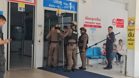 หนุ่มคลั่งถูกไล่ออกจากงาน ใช้มีดจี้คอตัวเองในห้องฉุกเฉิน รพ. 