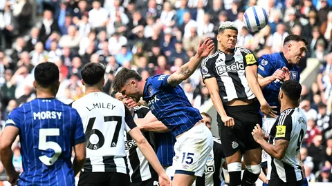 อิซัคเบิกสกอร์! นิวคาสเซิล เปิดบ้านอัด “อิปสวิช ทาวน์” 10 คน ทะยานที่ 3 พรีเมียร์ลีก