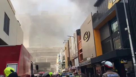 ไฟไหม้อาคารพาณิชย์ สยามสแควร์ ซอย 6 ล่าสุดเพลิงสงบแล้ว อยู่ระหว่างการตรวจสอบ