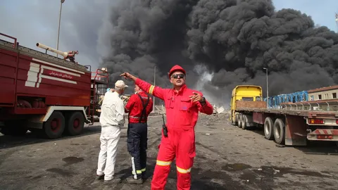 เกิดระเบิดรุนแรงที่ท่าเรือสำคัญอิหร่าน ดับแล้ว 14 ศพ บาดเจ็บอีก 750 ราย