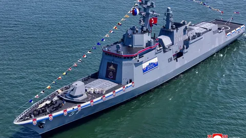 เกาหลีเหนือเปิดตัว “เรือพิฆาต” ลำใหม่ โวติดตั้งอาวุธสุดทรงพลัง