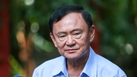 “ทักษิณ” ไม่หวั่นคดีชั้น 14 ฝากบอก “หนูรี” ทำตัวดีๆ หน่อย ปูดเคยขอเก้าอี้รองนายกฯ