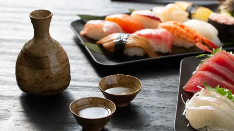 5 เทรนด์อาหารแห่งปี 2025 กระแสจับคู่สาเกมาแรง ชิโอะปังมาแทนช็อกโกแลตดูไบ