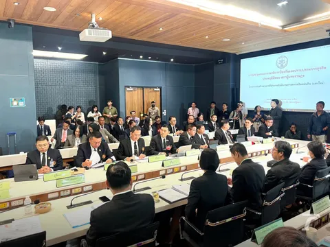 ผู้ว่า สตง. โผล่รัฐสภาครั้งแรก ชี้แจง กมธ.ป.ป.ช. หลัง ตึกถล่ม 1 เดือน ปิดห้องประชุมลับ 