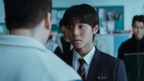 พัคจีฮุน นำกระแส ยอนชีอึน กลับมาอีกครั้ง กับ Weak Hero Class 1 ขึ้นอันดับ TOP10 Netflix ทั่วโลก