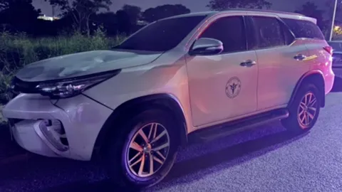 "ผอ.โรงพยาบาล" เมาแล้วขับ ชน 2 นักข่าวเจ็บสาหัส จับเป่าแอลกอฮอล์พุ่ง 119 (คลิป)