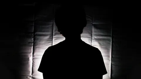 "เด็ก14" เป็นพ่อเล้า เร่ขายบริการ กก.ดส.ล่อซื้อ จับคาโรงแรม โดนค้ามนุษย์