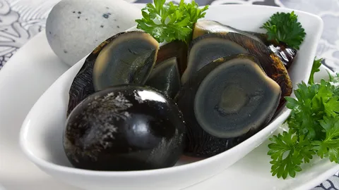 ตะกั่วกับไข่เยี่ยวม้า