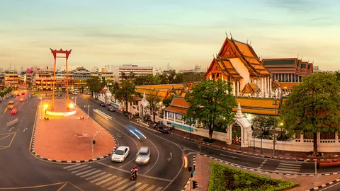 ขู่ไถค่าจอดรอบวัดสุทัศน์ระวังเจอคุก ส่งเทศกิจตรวจวันละ 2 รอบ ตั้งจุดรับเรื่องร้องเรียน