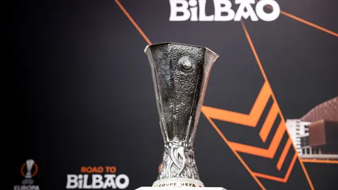 มาแล้ว "ซูเปอร์คอม" ฟันธง 2 ทีม คู่ชิงยูโรปาลีก หลังจบเกมรอบรองชนะเลิศ เลก 1