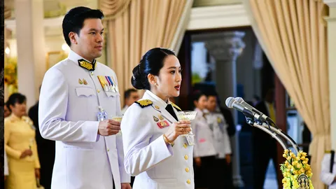 ร่วมถวายพระพร