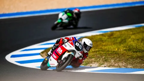 "เกียรติศักดิ์" ไล่แซงเดือด "เอฟไอเอ็ม จูเนียร์จีพี เวิลด์ แชมเปี้ยนชิพ 2025" สนามแรก