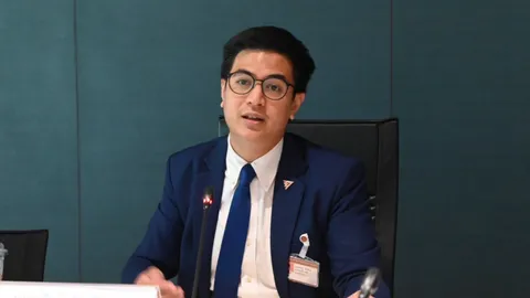 “พริษฐ์” เปิดคำของบประมาณ 69 ของรัฐสภา จับตา 15 โครงการ มูลค่ามหาศาล 2,700 ล้าน