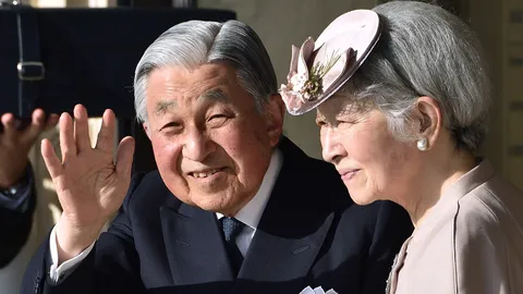 สมเด็จพระจักรพรรดิอะกิฮิโตะ องค์จักรพรรดิพระองค์ก่อนของญี่ปุ่น เตรียมเข้ารพ.ตรวจหัวใจ