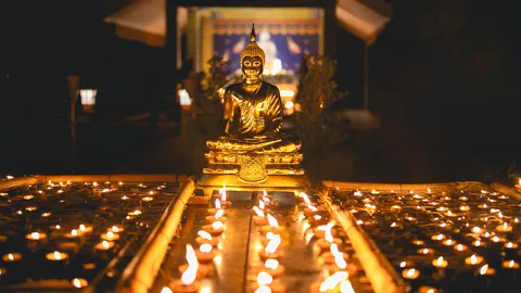 บทสวดมนต์ วันวิสาขบูชา 2568 คำบูชาดอกไม้ธูปเทียน บทสวดมนต์เวียนเทียน
