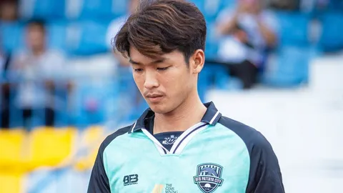 ขอให้หายไวๆ "ผู้รักษาประตูไทยลีก 3" โดนรถกระบะคนขับหลับในพุ่งชน อาการโคม่า หยุดหายใจ 2 รอบ