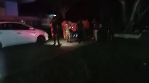 แทงดับ ม.1 ฝีมือรุ่นพี่ ม.2 เขม่นหน้าเวทีดนตรี ไปดวลมีดสั้นกันหน้าห้องน้ำ มีเจ็บอีก 1