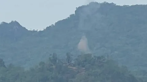 ชายแดนกลับมาระอุ KNLA โจมตีทหารเมียนมา ผู้อพยพทะลักข้ามฝั่งไทยหลายร้อยคน