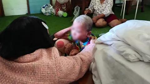 ช่วย "น้องน้ำปั่น" เด็กวัย 12 ปี ป่วยตุ่มน้ำพอง ทรมานกว่า 6 ปี หวังได้กลับไปเรียนต่อ (คลิป)