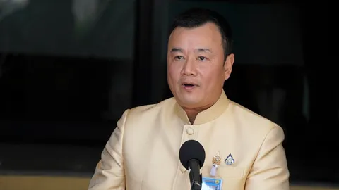 “สรวงศ์” ชี้ คดีชั้น 14 “ทักษิณ” ไม่เกี่ยวการเมือง-“ชูศักดิ์” ยันไม่ทำการเมืองชะงัก