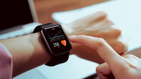 ติดตามปัญหาสุขภาพหัวใจและการนอนหลับกับ นาฬิกาอัจฉริยะ (Smart Watch)