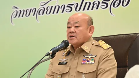 กรมการปกครอง สั่งเจ้าหน้าที่ห้ามเรียกผู้ใช้บริการว่า “ลุง-ป้า” ให้เรียก “คุณ” แทน