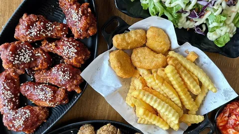 ไก่ทอดสูตรเด็ด อร่อยซี้ดถึงทรวง ไก่เกาหลี อูรี ชิกเกนท์ @สายไหม