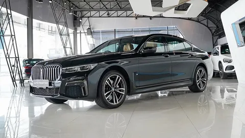 Benz NK รุกเข้ม ตลาดรถหรูมือสองเดือด MEGA SALE ลดจัดหนักแห่งปีสูงสุด 5 แสนบาท