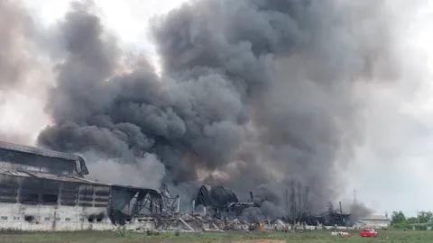 บริษัทแถลงเหตุไฟไหม้โกดัง ฉลองกรุง 55 ขอโทษชุมชน ยันไม่มีคนเจ็บ