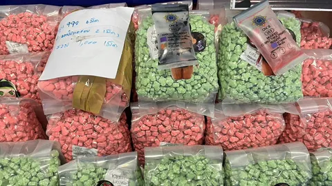 ยึดยาอี