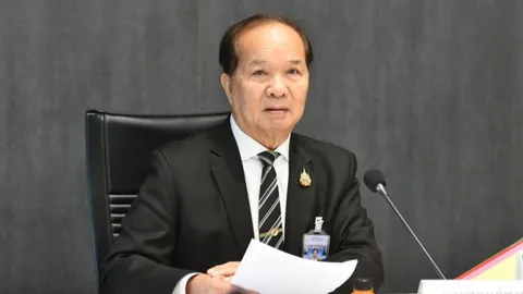 “สมคิด” ตำหนิกลุ่มต้านประโคมแต่ข่าวลบ “เอ็นเตอร์เทนเมนต์คอมเพล็กซ์”