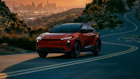 Toyota C-HR มาด้วยขุมพลังไฟฟ้า 100% เตรียมขายในสหรัฐฯ ปี 2026 