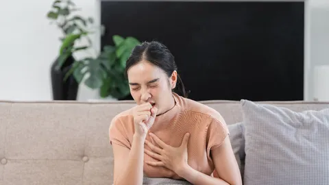 สัญญาณร้าย เมื่อไอเรื้อรังไม่ทุเลา ไขสาเหตุที่ซ่อนอยู่ และแนวทางจัดการเพื่อชีวิตที่สดใส