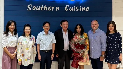 “ทักษิณ” อุดหนุนร้านเยี่ยมใต้ “เต้น” ต้อนรับ-เบิร์ธเดย์ “เจ๊แดง เยาวภา” อายุ 70 ปี