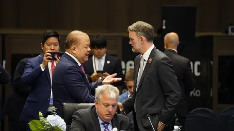 “พิชัย” ถกผู้แทนการค้าสหรัฐฯ ยันไทยพร้อมเปิดโต๊ะเจรจาด้านภาษี